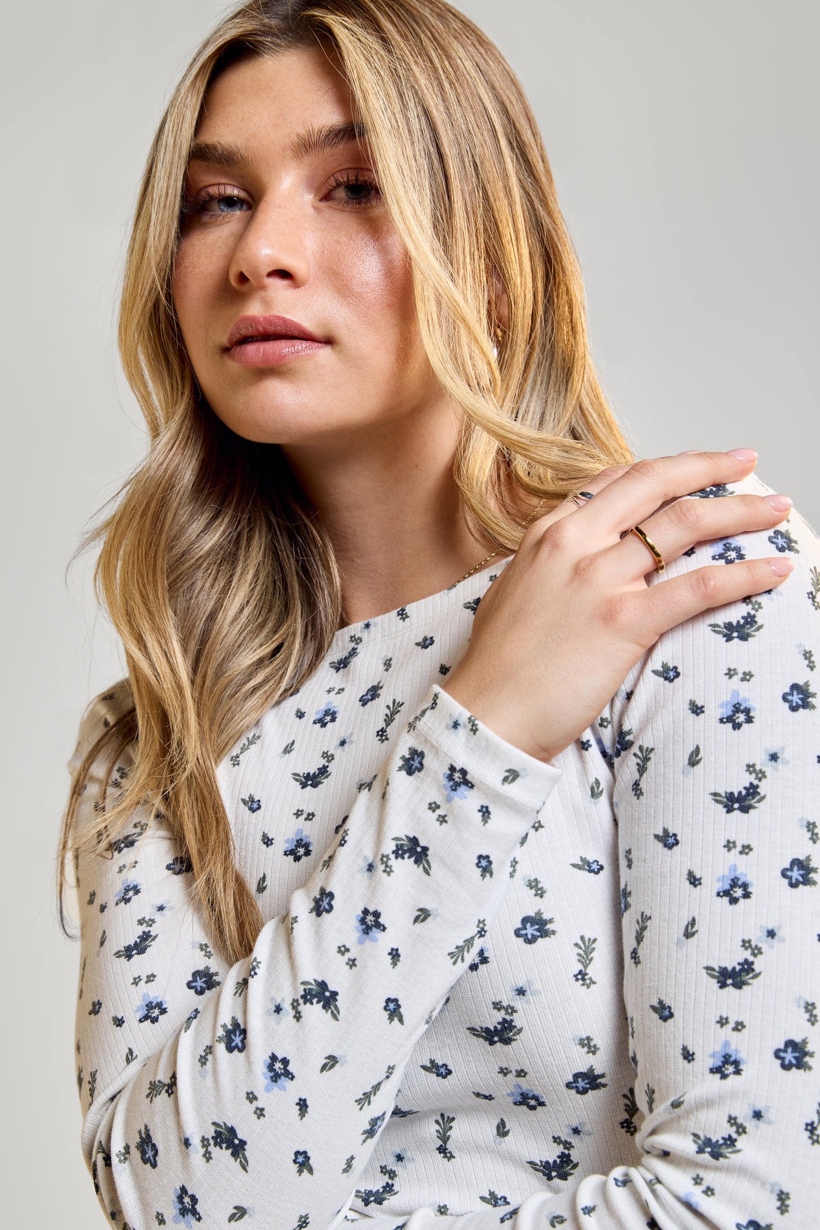 Boat Neck Fitted T-Shirt - 9187 | Womance
