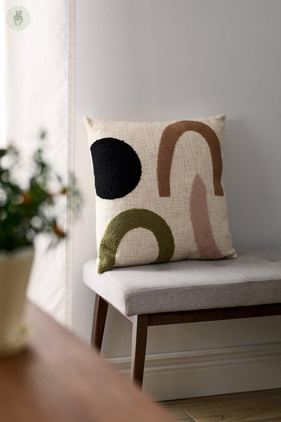 Coussin texturé abstrait (Seconde Main)-Coussins-Trove-Crème-9fe8517d-780c-4af2-ab9c-a21519a2a5aa-WOMANCE