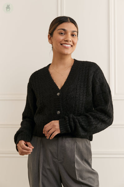 Cardigan court en tricot - 8091 (Seconde Main)-Recurate-Noir-XL-bcc9bf52-c26b-47f3-80e3-7871d9140967-WOMANCE