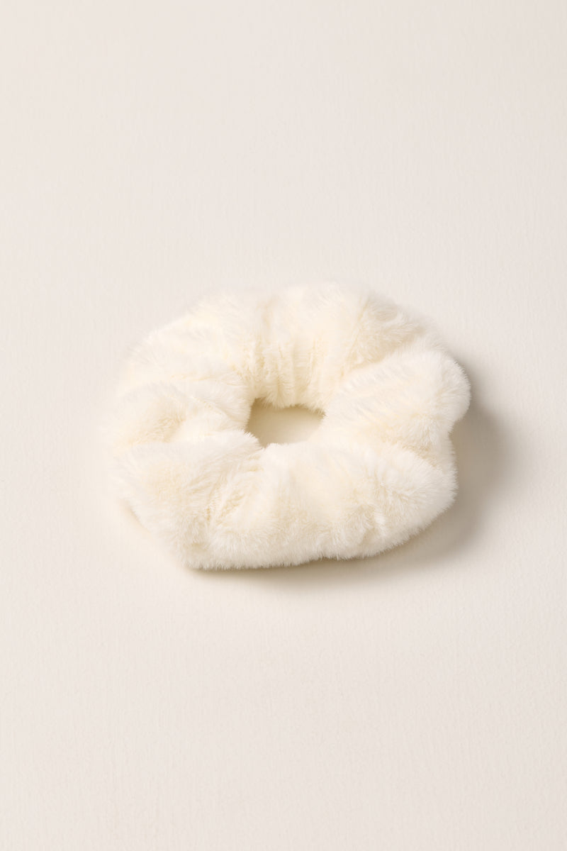 Velvety Scrunchie - A0314