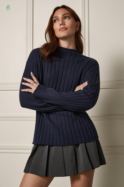 Tricot style rib à col montant - 8123 (Seconde Main)-Chandail - Seconde main-Trove-marine-S-7e2c3e8f-96b1-429c-9a0d-35b1c59b202c-WOMANCE