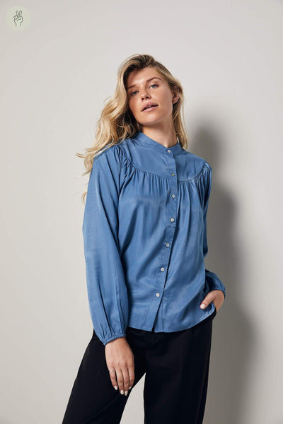 Chemise 4010 (Seconde Main)-Chemise-Trove-Bleu-XS-1d7638b4-c055-43de-aea1-e2600ba7638c-WOMANCE