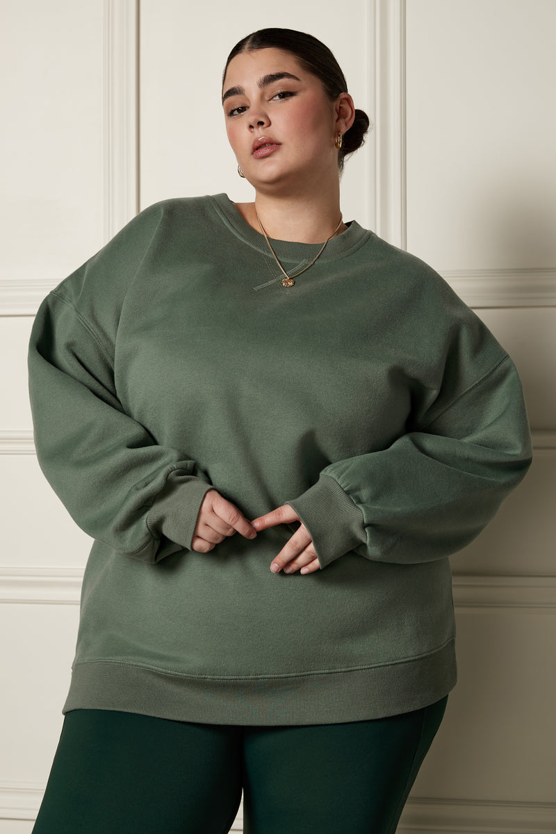 CREWNECK-9140-VERT-WOMANCE-CURVES-1