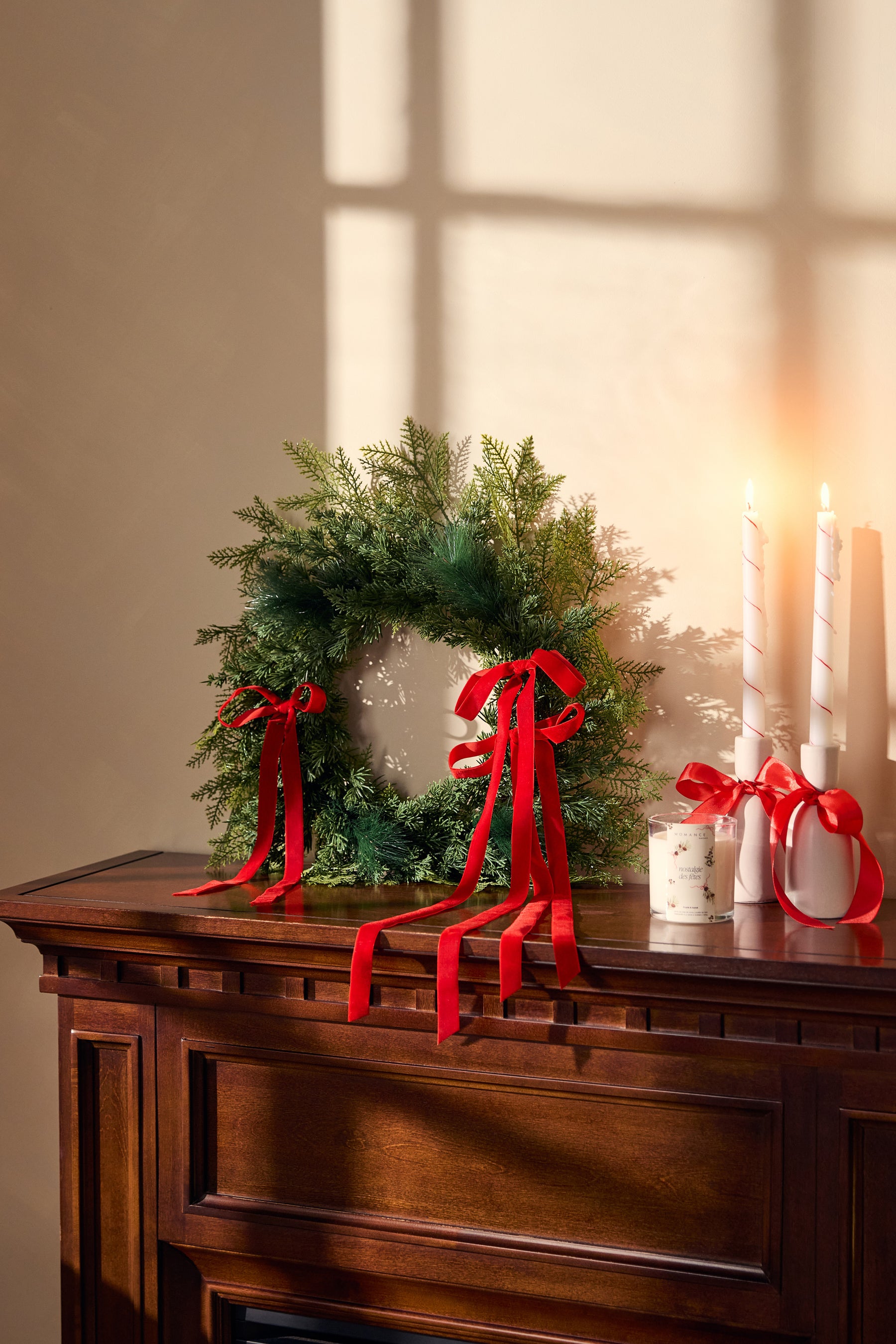 MA0219_vert - WOMANCE