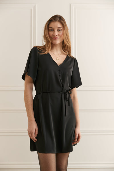 ROBE-2122-NOIR-WOMANCE