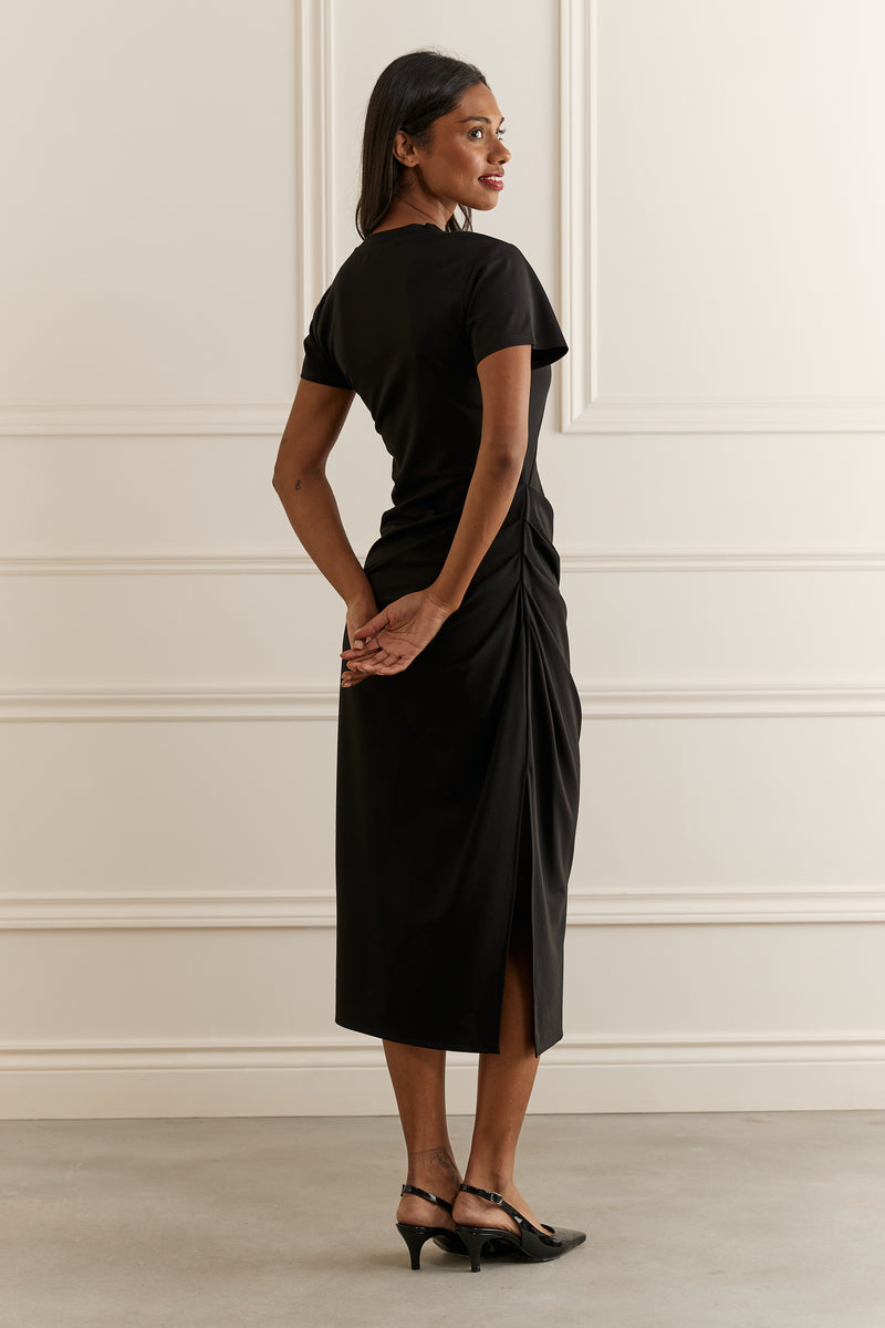 ROBE-2150-NOIR-WOMANCE