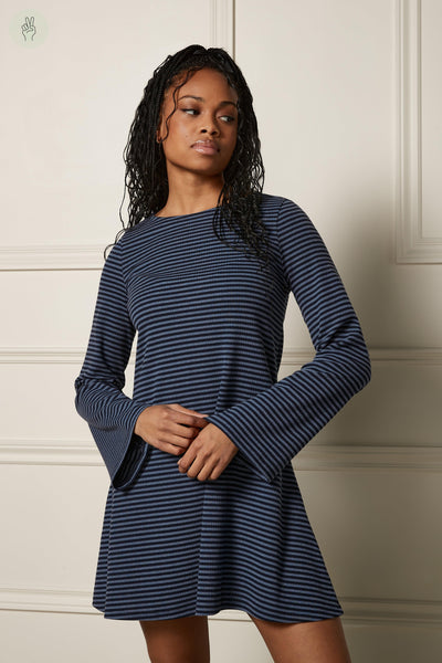 Robe courte manches évasées - 2169 (Seconde Main)-Robe-Trove-Bleu-S-5086c80b-693d-4e02-944e-53e1c555b503-WOMANCE