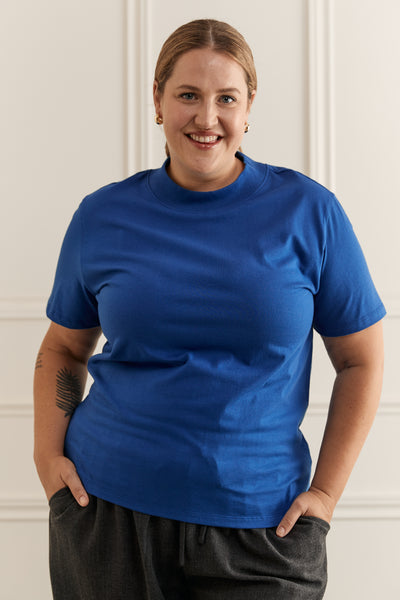 T-SHIRT-9120-WOMANCE-BLEU-CURVES-1