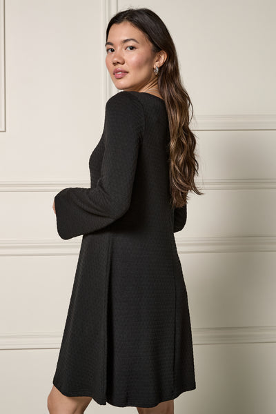 Short Dress With Flared Sleeves - 2199