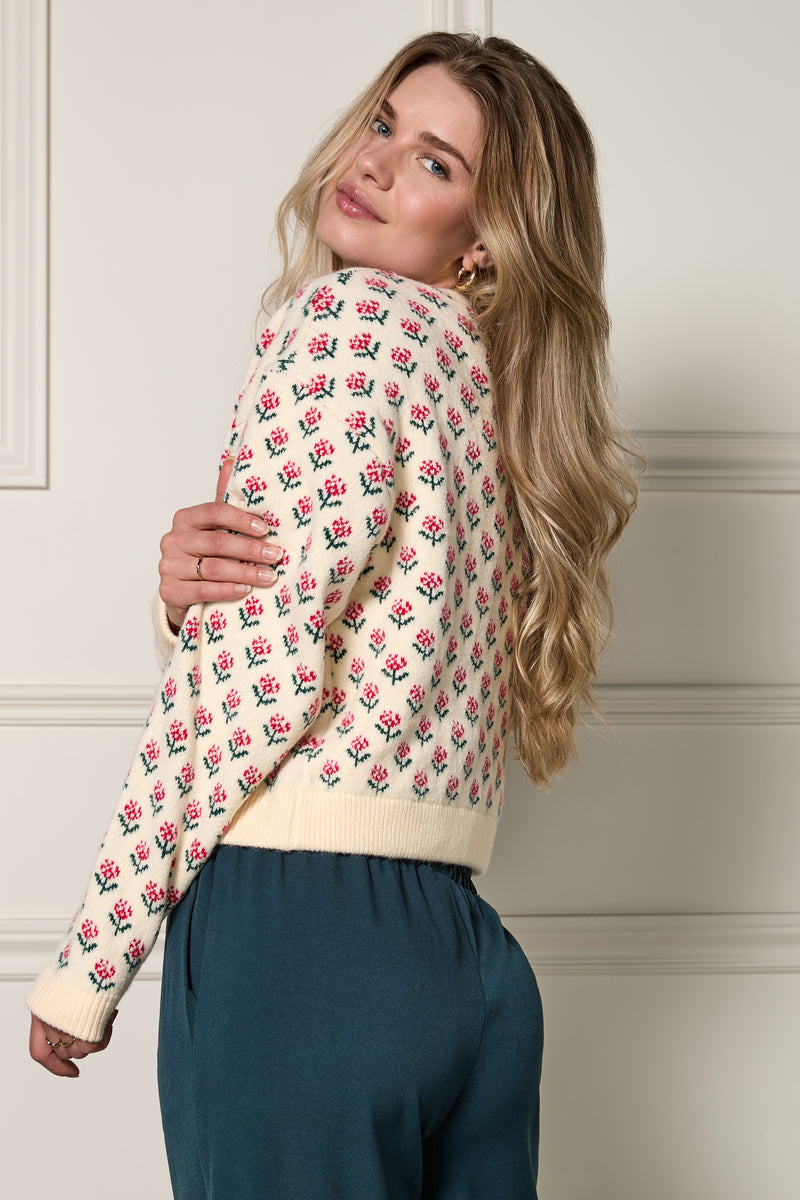 Loose-Fitting Flower Print Sweater - 8142